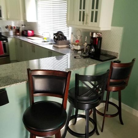 Caymanas Estate Beautiful Two Bedroom Suites Portmore Exteriör bild