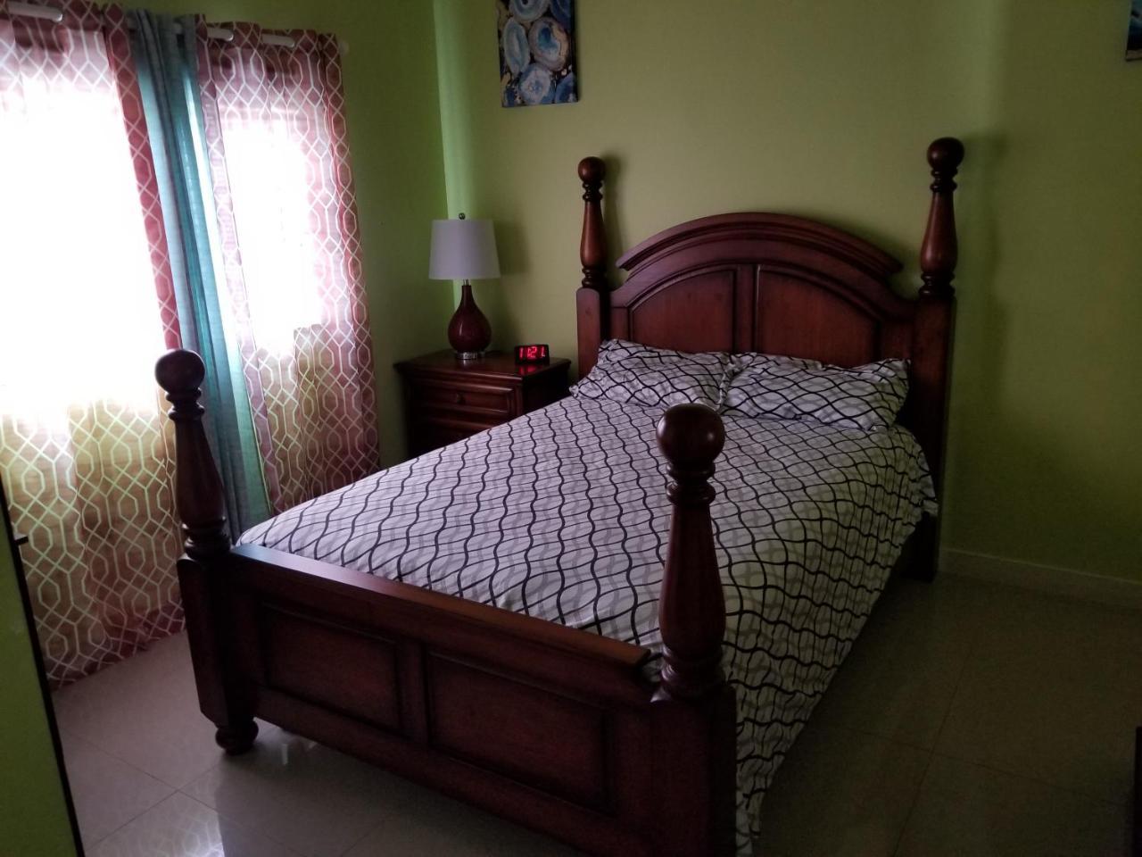 Caymanas Estate Beautiful Two Bedroom Suites Portmore Exteriör bild